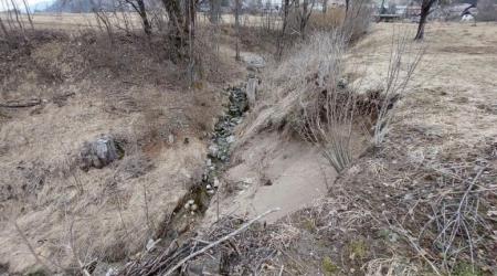 Odsek A - pogled na usad pri profilu P3 ter strugo gorvodno